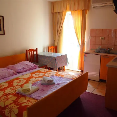 In 6930 Orebić